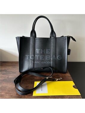 Marc Jacobs Black THE TOTE BAG genuine Leather Tote with Removable long Strap